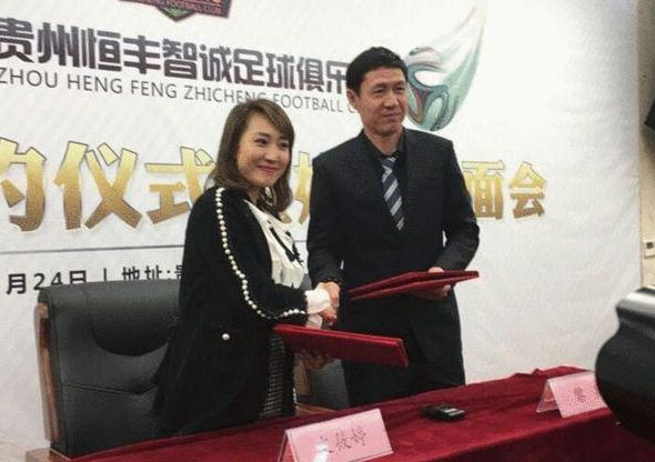 电影讲述了田绍基（肖央 饰）与邵美珍（谭卓 饰）的婚姻遭遇信任危机，为探寻真相、挽救感 麦莉穿护裆裤劲歌热舞 与”圣诞老人“舞台激情 2013-12-17 当地时间12月16日，美国华盛顿，麦莉·赛勒斯在某电台举办的圣诞演出中献唱，麦莉身穿护裆“内裤”搭配白色皮草，再次在舞台上演激情一幕。