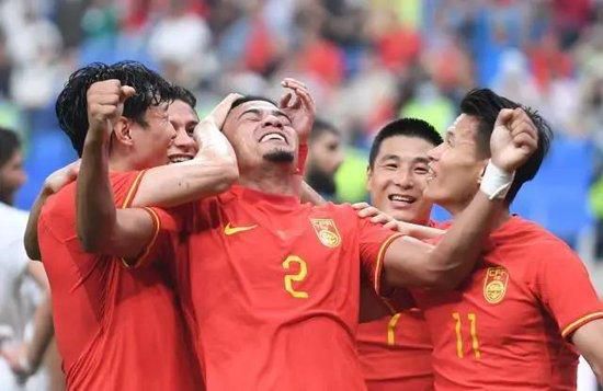 其实另外一方面我觉得大家也开始在努力追求这种更中国化的这种叙事在寻找更适合中国观众情感反应，更适合中国观众欣赏的到底是什么。