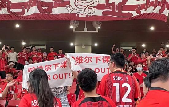 亲历者讲述“共同见证” 2025-08-15 近日，在纪念中国人民抗日战争暨世界反法西斯战争胜利80周年的重要历史时刻，首部全景式展现中国人民14年抗战艰辛历程的纪录电影《山河为证》正式全国上映。