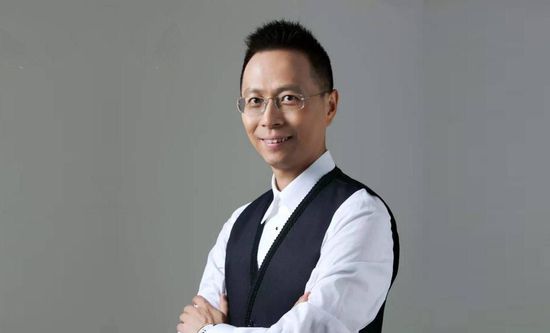 王景春、咏梅凭借《地久天长》分别获得最佳男、女主角殊荣。