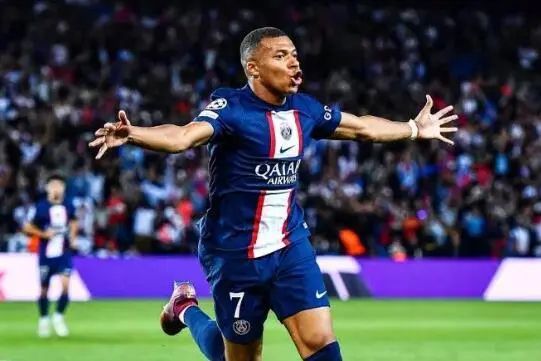 而《还有明天》则是旗下的首部影片。
