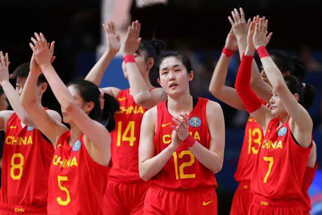 2026-02-26 12部电影累计票房近100亿 《熊出没》怎么做到的?