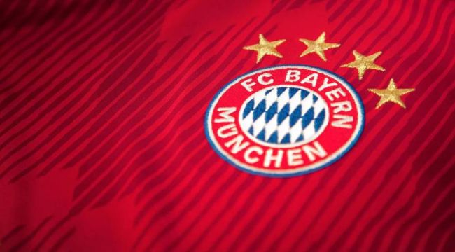 克里斯汀·斯图尔特登上《V》杂志全新封面发写真。