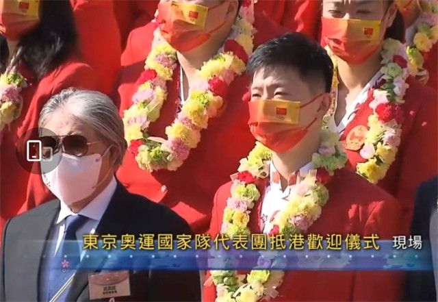 S·尚卡尔执导，拉吉尼坎塔、阿克谢·库玛尔、艾米·杰克逊主演。