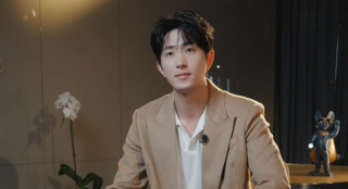 《哆啦A梦：大雄的绘画奇遇记》导演：寺本幸代 配音主演：水田山葵、大原惠美影片看点：系列45周年纪念作，大雄笔下画作连通异世界“雅托利亚”，携手神秘少女对抗美术王国阴谋。